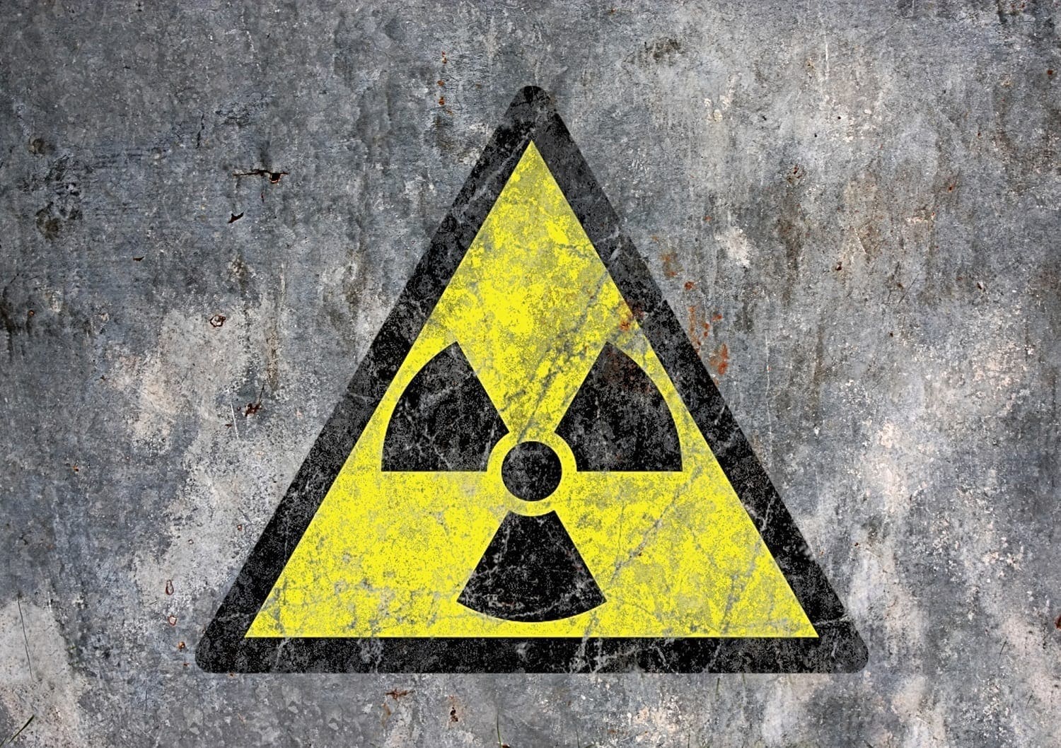 Radioactive warning symbol: ID 10338181 © Guido Vrola | Dreamstime.com