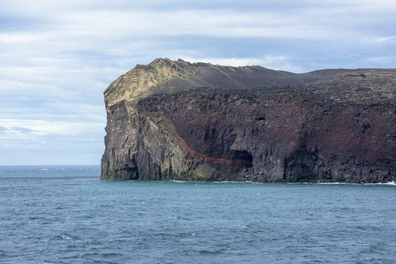 Cliffs of Surtsey Island, Iceland: ID 60597183 © Hel080808 | Dreamstime.com